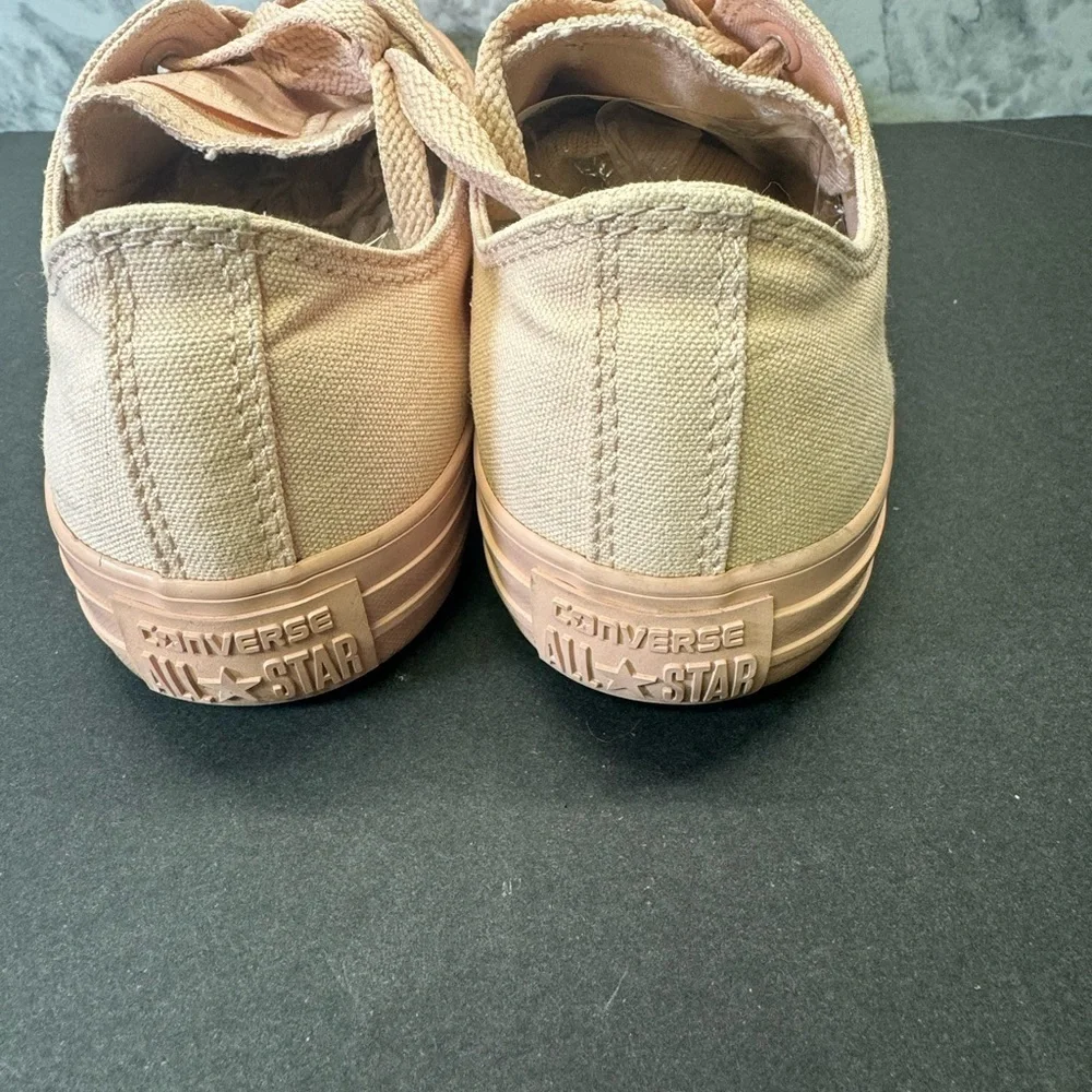 Converse Chuck Taylor All Star Unisex Low Top Sz Men’s (8) Women’s (10) Low Pink